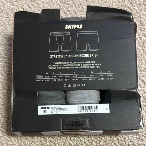 SKIMS Men's Boxer Briefs - NEW IN BOX - Picture 2 of 3